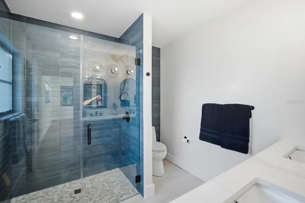 $1,885,000 | 608 Gladstone Lane, Holmes Beach, FL 34217
