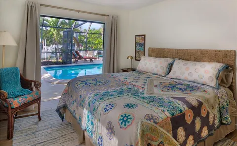 $1,885,000 | 608 Gladstone Lane, Holmes Beach, FL 34217