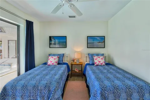 $1,885,000 | 608 Gladstone Lane, Holmes Beach, FL 34217