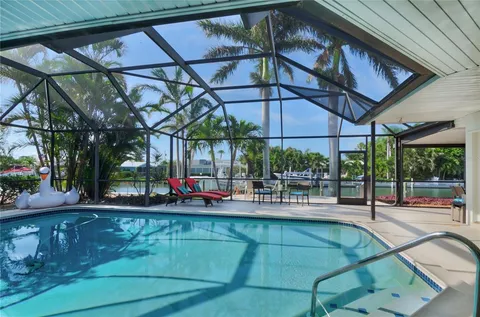 $1,885,000 | 608 Gladstone Lane, Holmes Beach, FL 34217