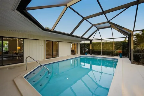 $1,885,000 | 608 Gladstone Lane, Holmes Beach, FL 34217