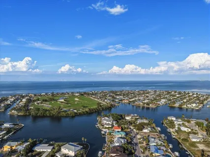 $1,885,000 | 608 Gladstone Lane, Holmes Beach, FL 34217