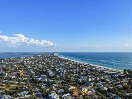 $1,885,000 | 608 Gladstone Lane, Holmes Beach, FL 34217