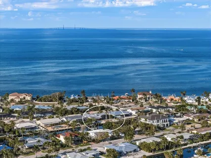 $1,885,000 | 608 Gladstone Lane, Holmes Beach, FL 34217