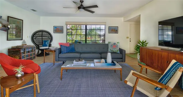$1,885,000 | 608 Gladstone Lane, Holmes Beach, FL 34217