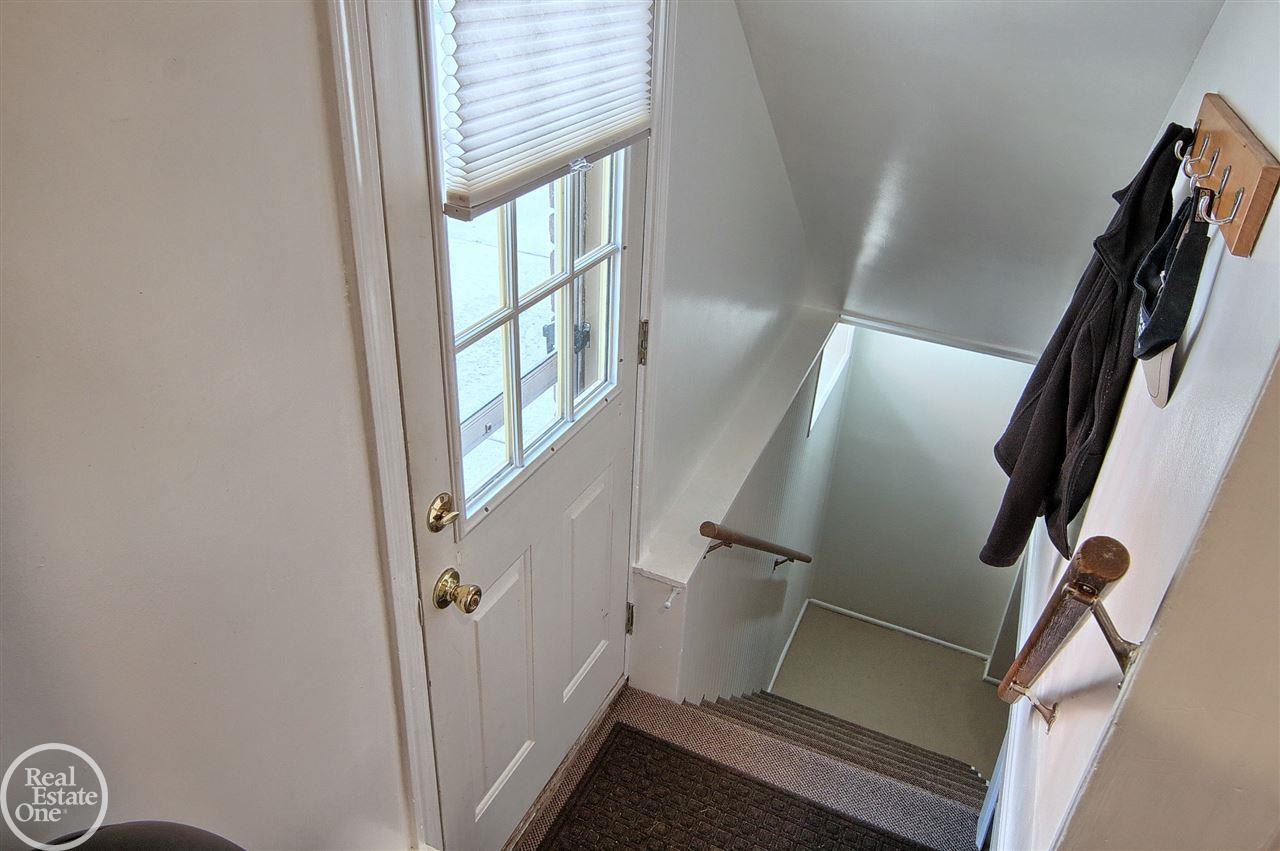1609 Hampton Road Grosse Pointe Woods, MI 48236 - Photo 23 of 30