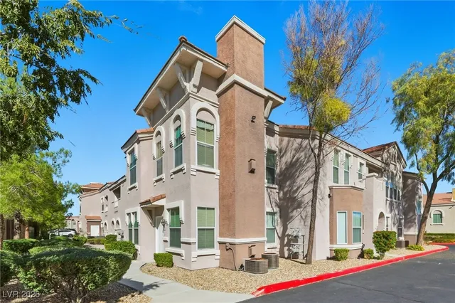 $1,650 | 10001 Peace Way, Unit 1270, Las Vegas, NV 89147