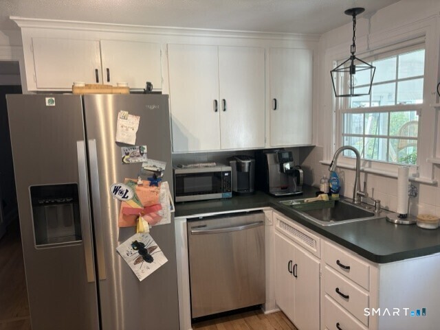 43 Farnham Road West Hartford, CT 06119 - Photo 7 of 24