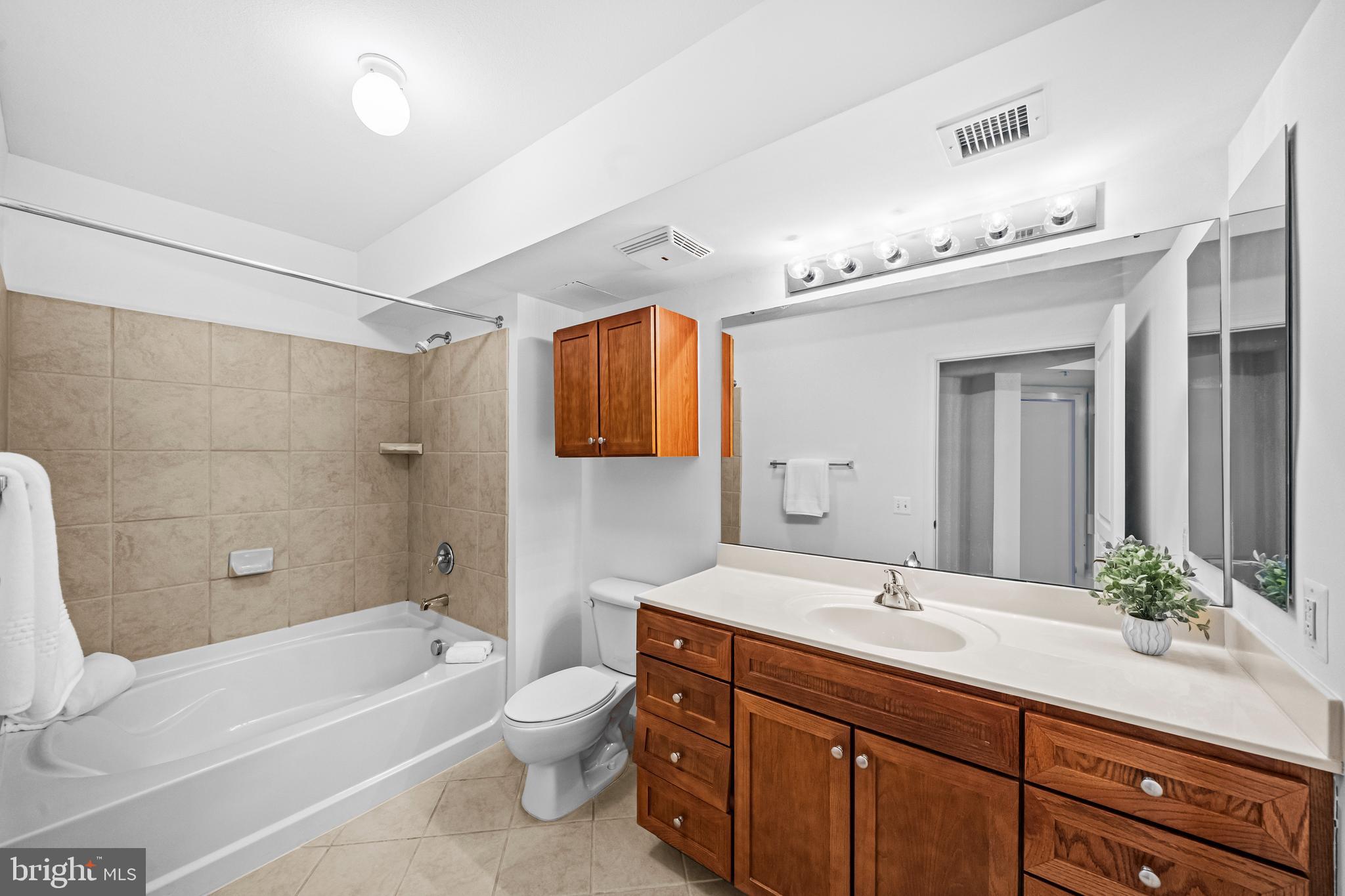 616 E Street Northwest, Unit 614 Washington, DC 20004 - Photo 11 of 56