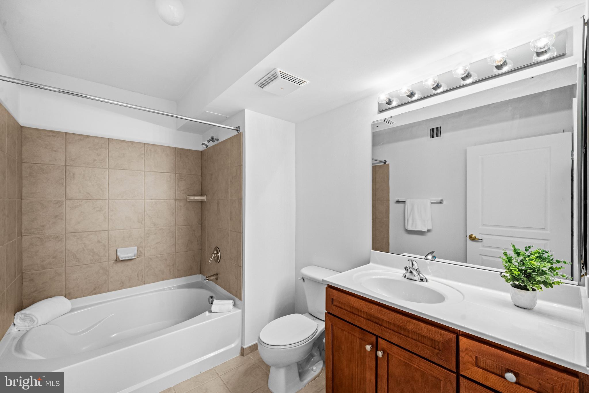 616 E Street Northwest, Unit 614 Washington, DC 20004 - Photo 13 of 56