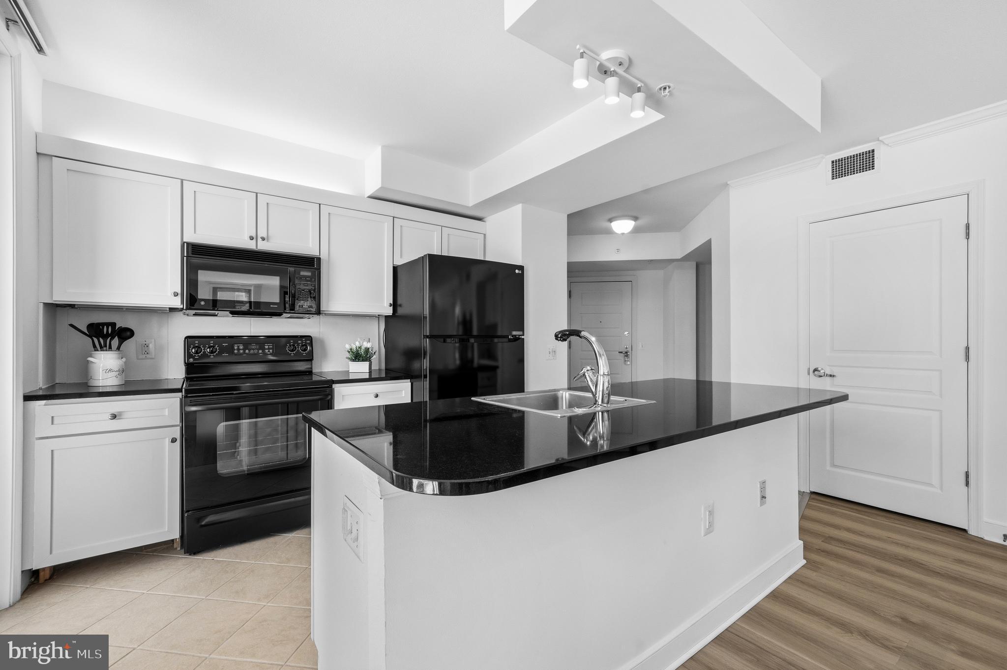 616 E Street Northwest, Unit 614 Washington, DC 20004 - Photo 2 of 56