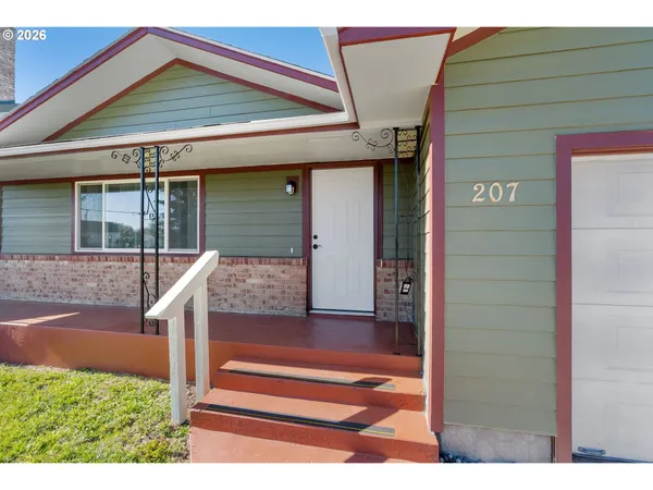 $319,000 | 207 East Court Street, Goldendale, WA 98620