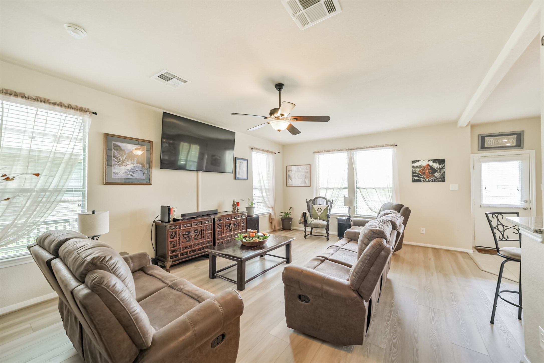 12009 La Salle River Road Conroe, TX 77304 - Photo 10 of 50 a living room with furniture