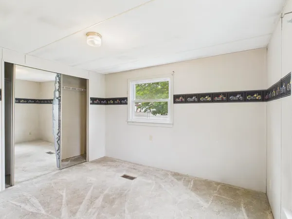 $64,900 | 13 Highway 145, Colebrook, NH 03576