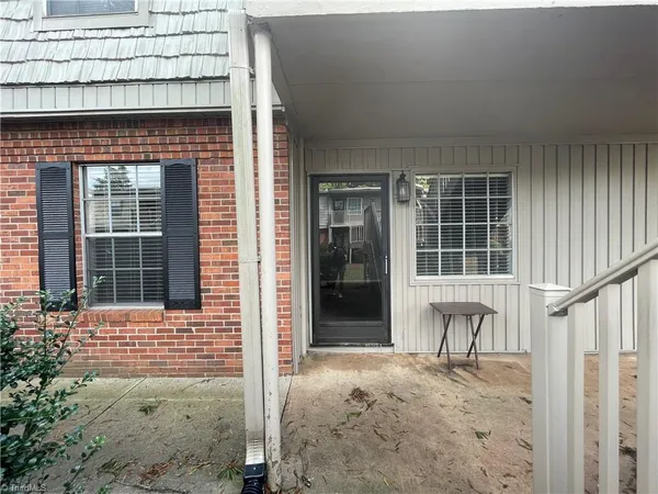 $995 | 3818 Country Club Road, Unit D, Winston-Salem, NC 27104