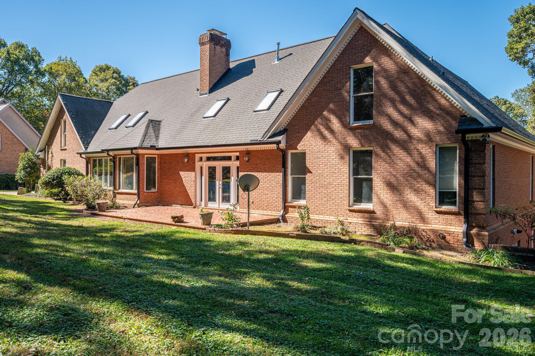208 Hollow Road Lincolnton, NC 28092 - Photo 45 of 48 a front view of a house with a yard