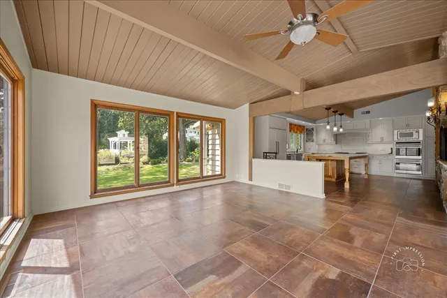 $10,000 | 921 South Batavia Avenue, Geneva, IL 60134