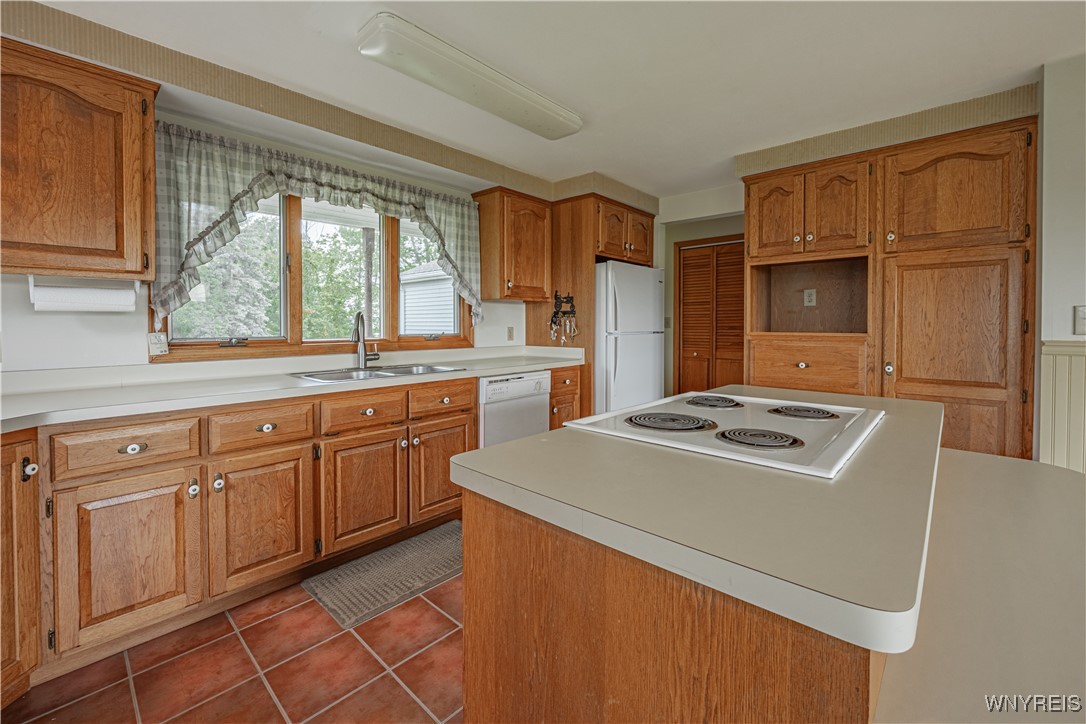 4724 Wilson Burt Road Wilson, NY 14172 - Photo 12 of 50