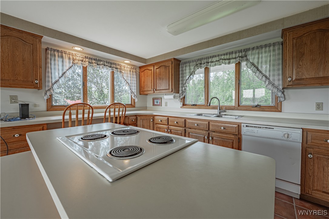 4724 Wilson Burt Road Wilson, NY 14172 - Photo 13 of 50