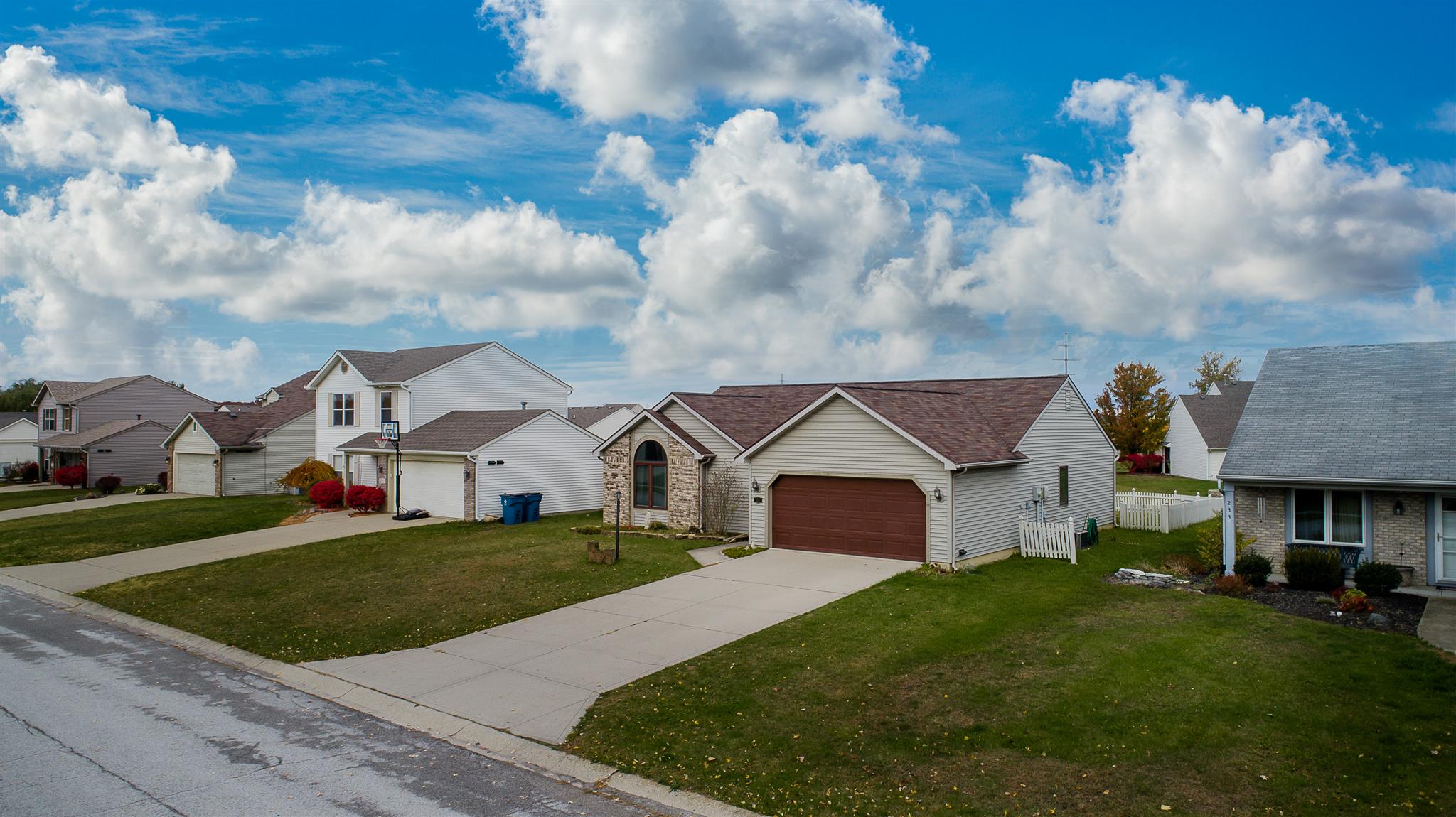 227 Rampart Drive Fort Wayne, IN 46845 - Photo 2 of 31 Gallery Image 2