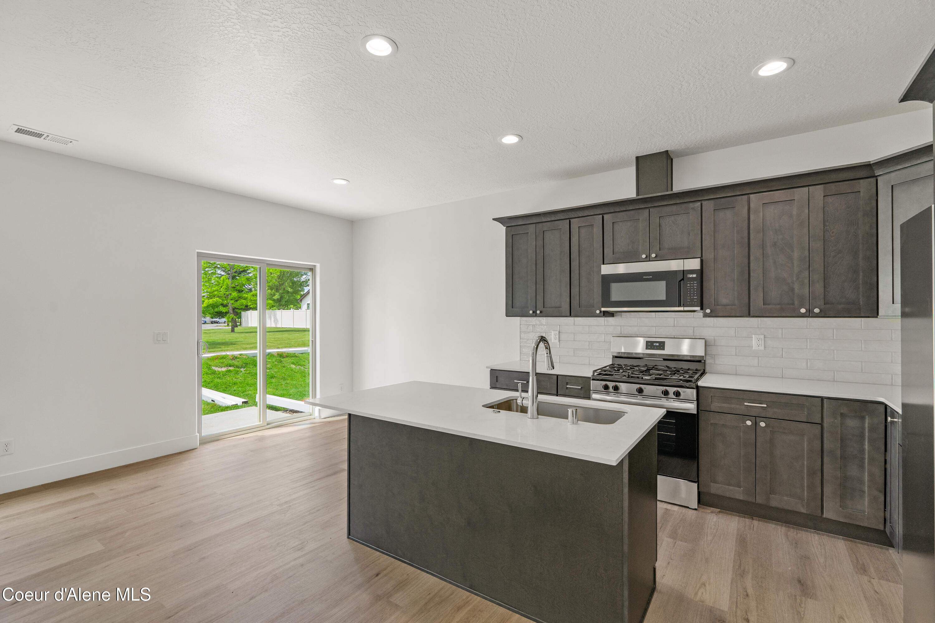 665 North Galbraith Loop Post Falls, ID 83854 - Photo 15 of 34 Kitchen