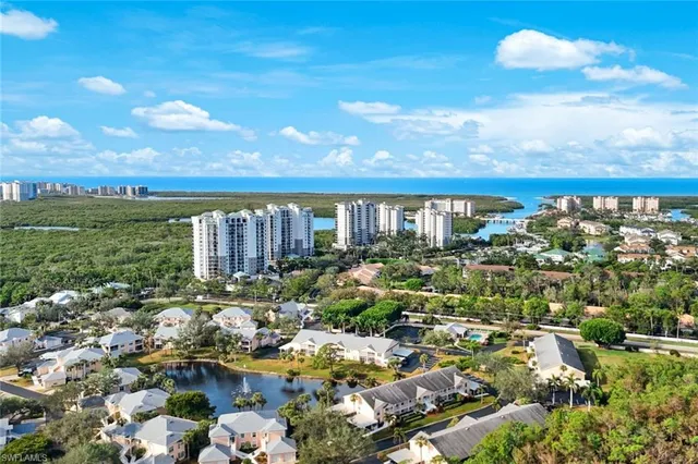$389,500 | 675 Wiggins Lake Drive, Unit 202, Naples, FL 34110