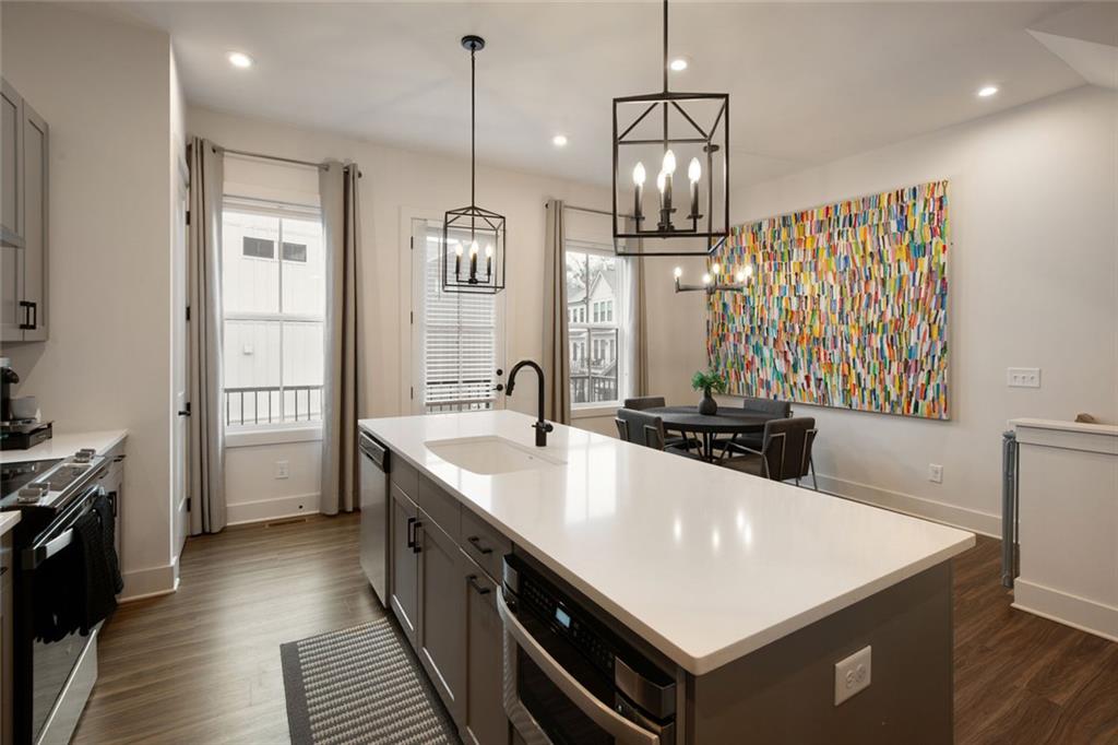 4437 Buckley Way Atlanta, GA 30342 - Photo 11 of 38