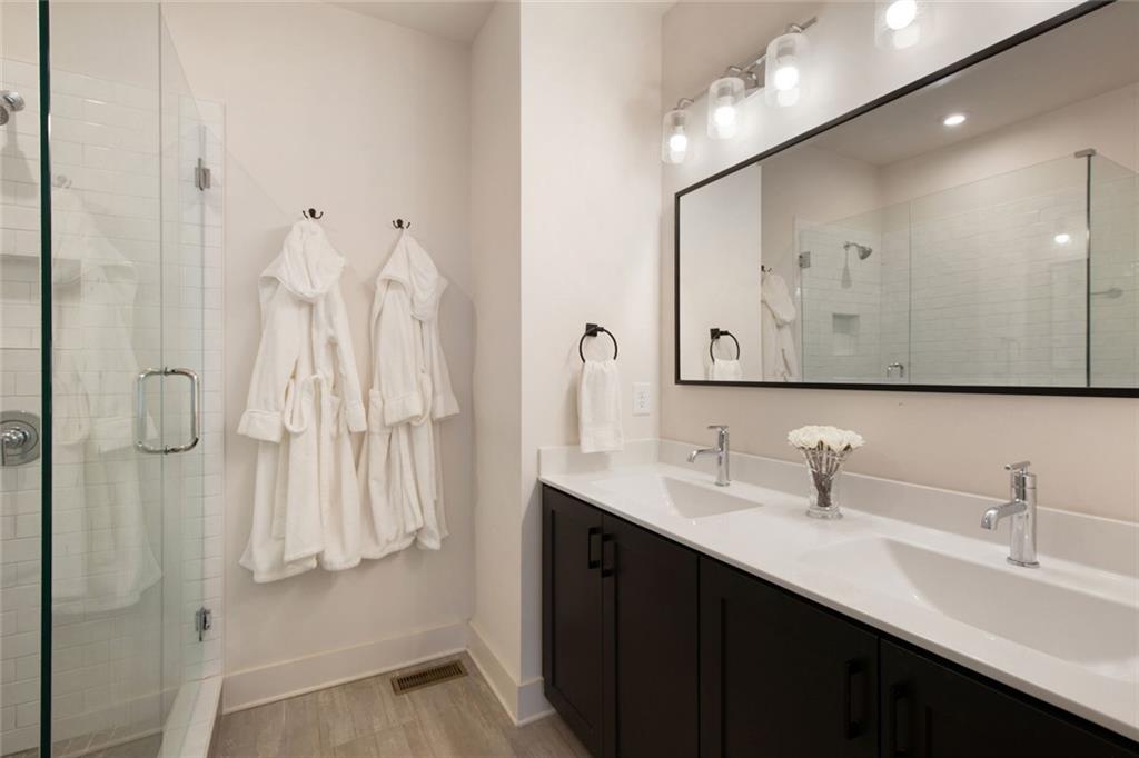 4437 Buckley Way Atlanta, GA 30342 - Photo 24 of 38