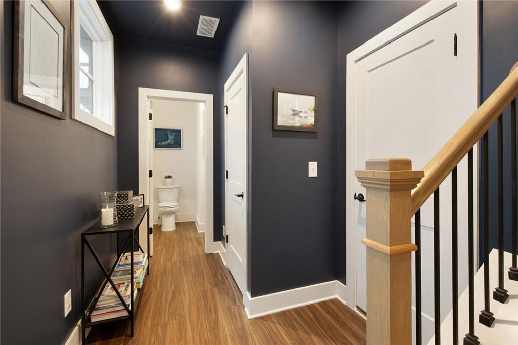 4437 Buckley Way Atlanta, GA 30342 - Photo 4 of 38