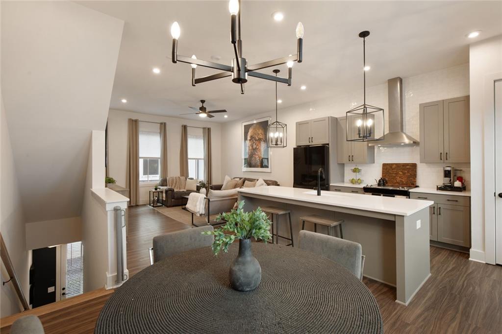 4437 Buckley Way Atlanta, GA 30342 - Photo 6 of 38