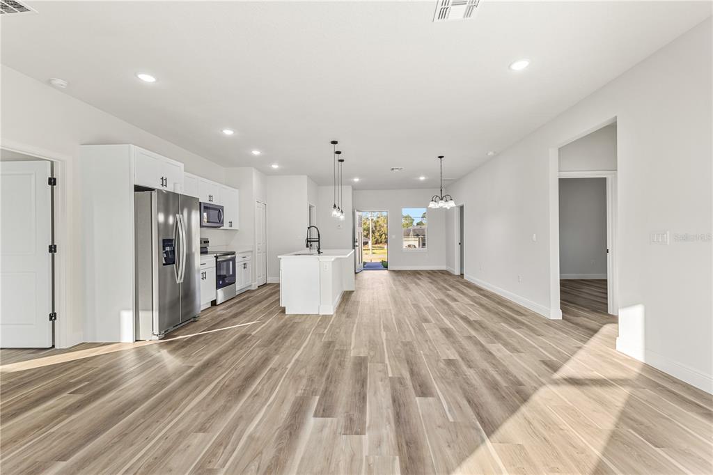15496 Southwest 28th Avenue Road Ocala, FL 34473 - Photo 8 of 42 Gallery Image 8