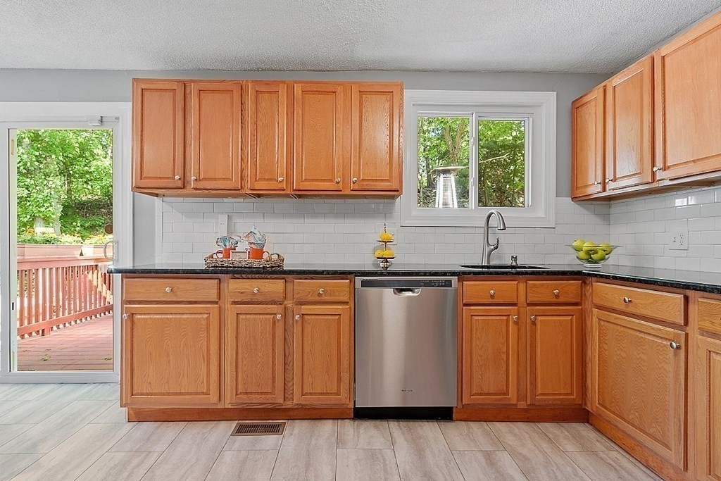 16 Nancy Road Lynn, MA 01904 - Photo 11 of 40 Gallery Image 11