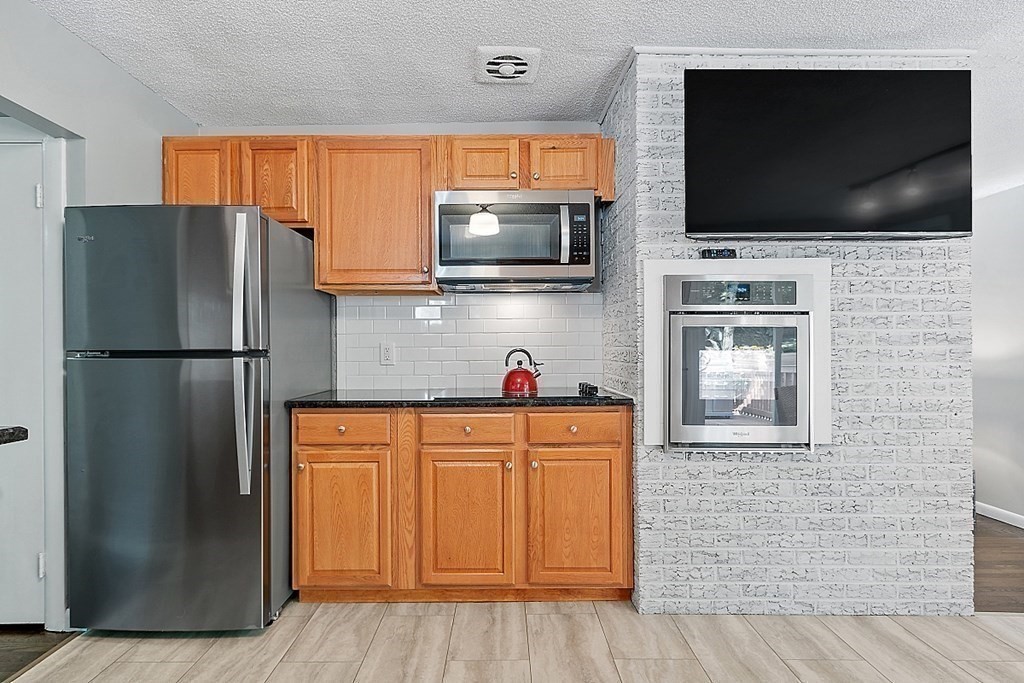16 Nancy Road Lynn, MA 01904 - Photo 12 of 40 Gallery Image 12
