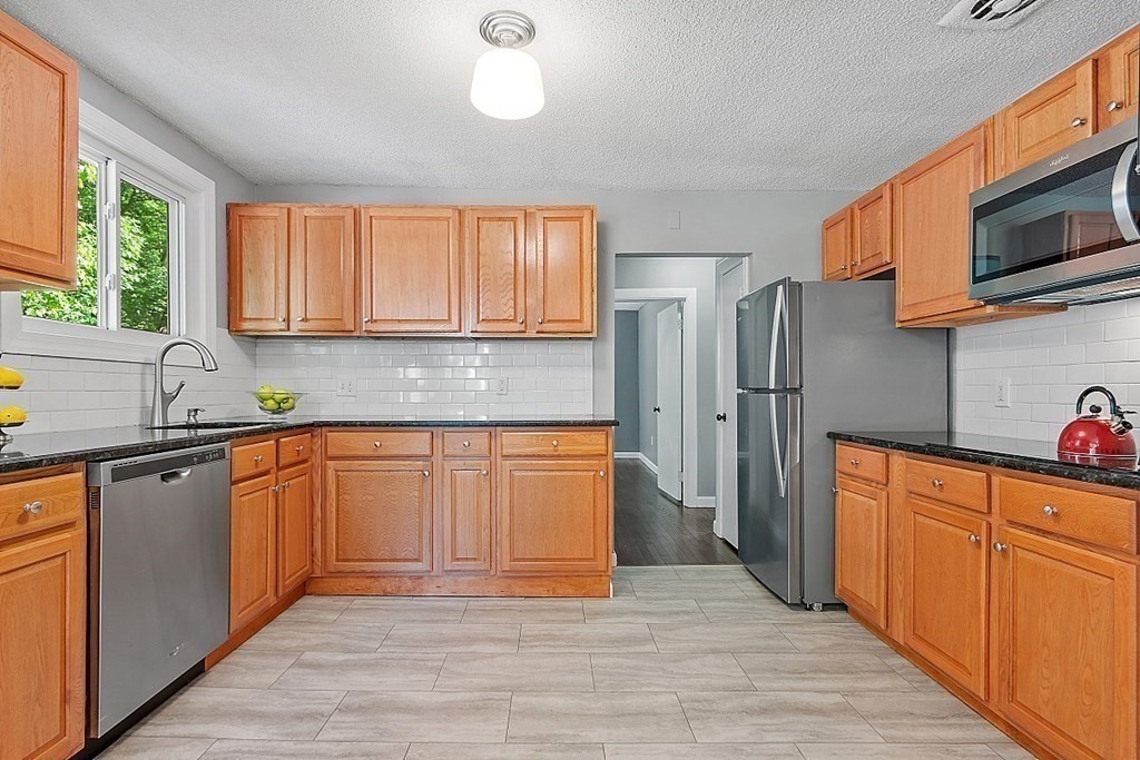 16 Nancy Road Lynn, MA 01904 - Photo 14 of 40 Gallery Image 14