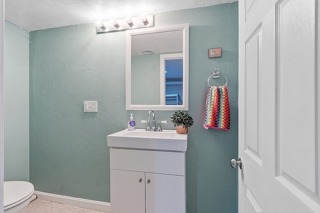 16 Nancy Road Lynn, MA 01904 - Photo 26 of 40 Gallery Image 26
