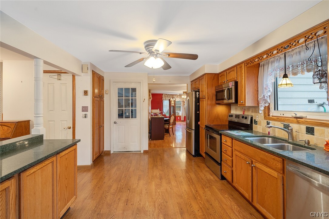 6260 Tobinlea Circle Manlius, NY 13057 - Photo 8 of 18