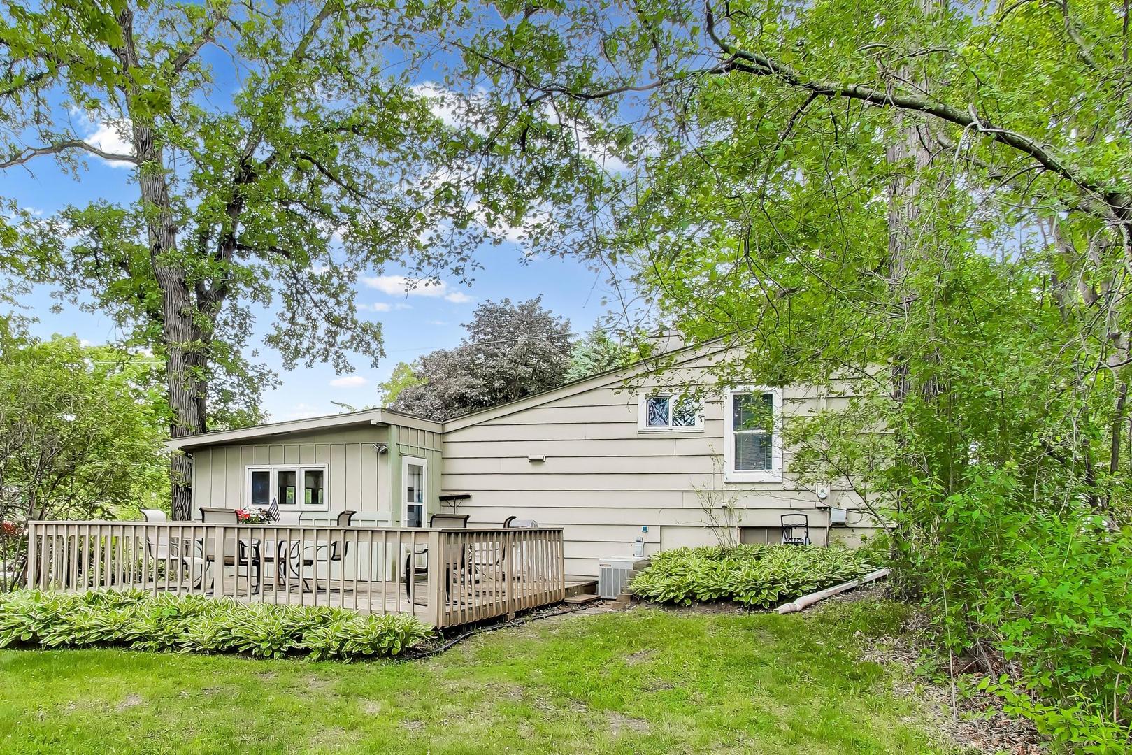 1281 Banbury Road Mundelein, IL 60060 - Photo 23 of 34