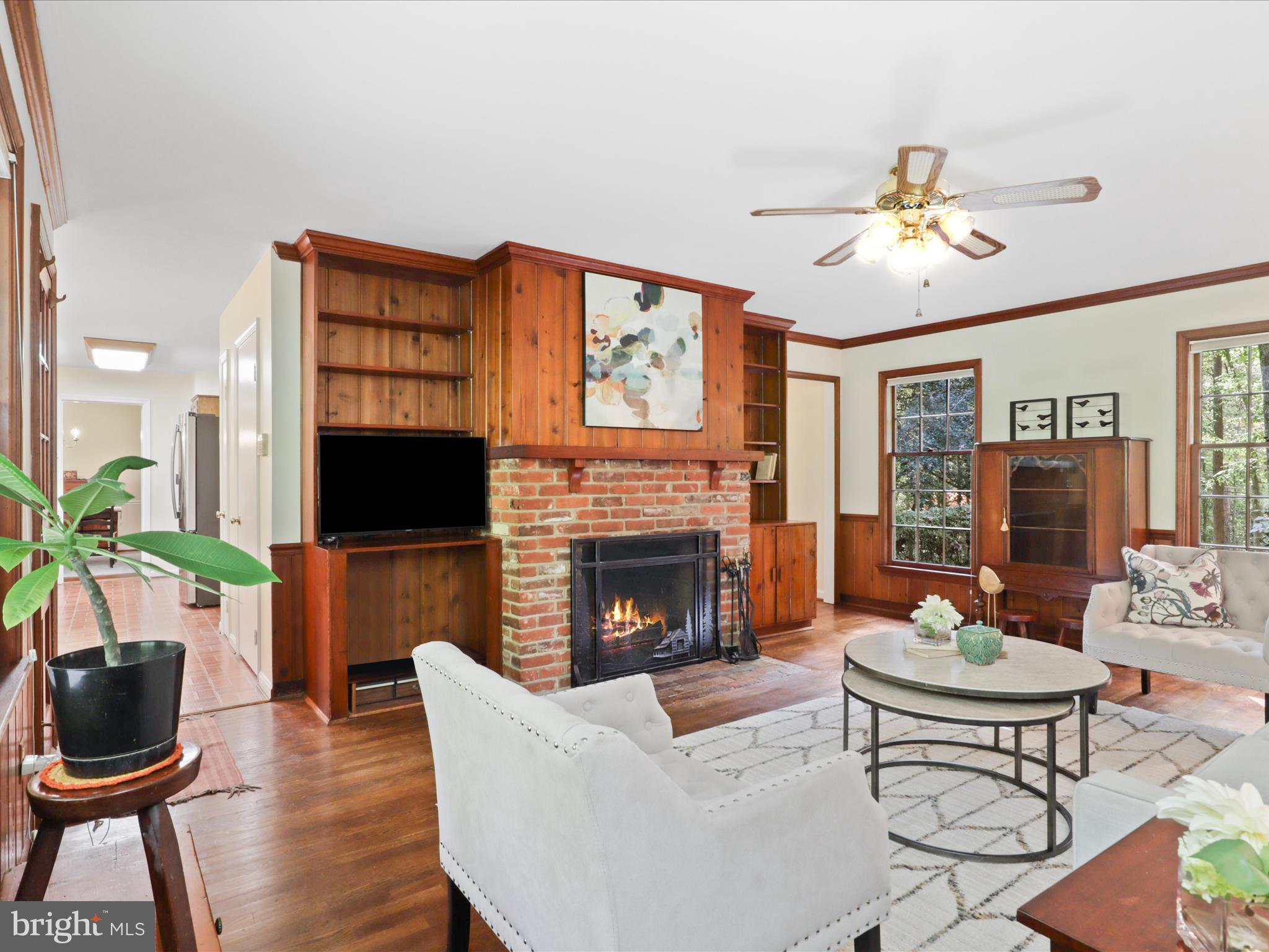 12134 Beaver Creek Road Clifton, VA 20124 - Photo 17 of 44 Family Room