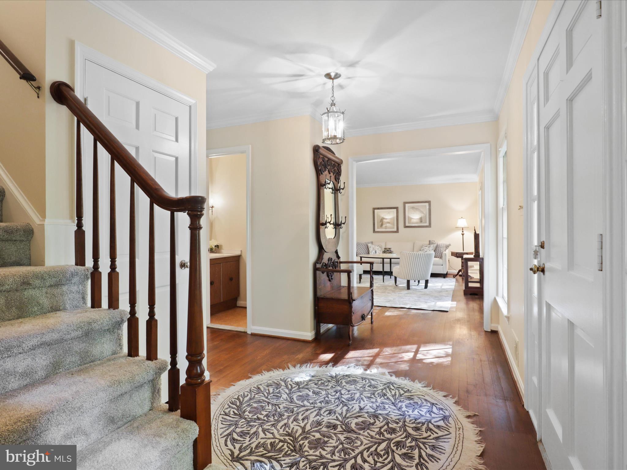 12134 Beaver Creek Road Clifton, VA 20124 - Photo 10 of 44 Entry Way
