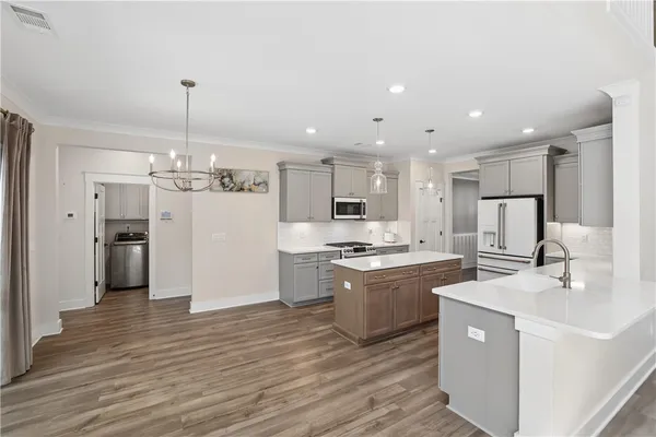 $775,000 | 135 Ridgeline Row, Central, SC 29630