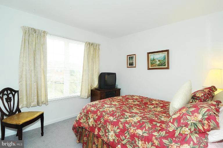 13605 England Court Laurel, MD 20708 - Photo 18 of 24 Bedroom #3