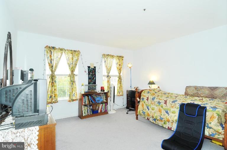 13605 England Court Laurel, MD 20708 - Photo 20 of 24 Bedroom #5
