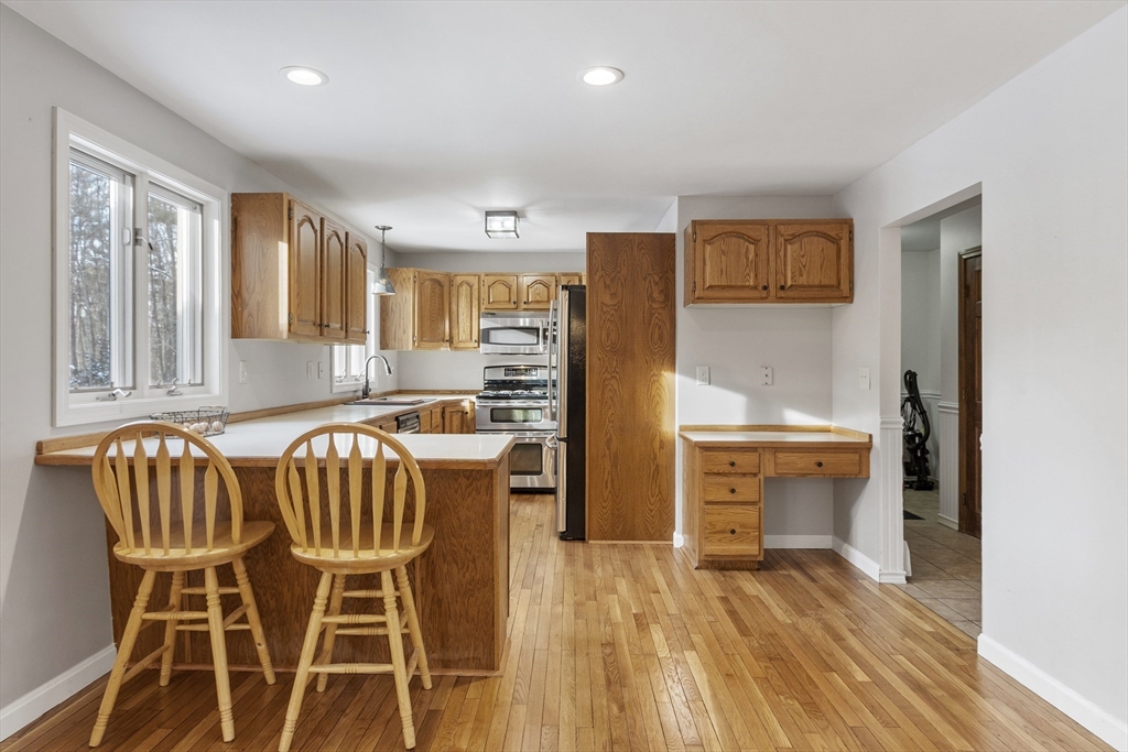 22 Old Hardwick Road Petersham, MA 01366 - Photo 5 of 42