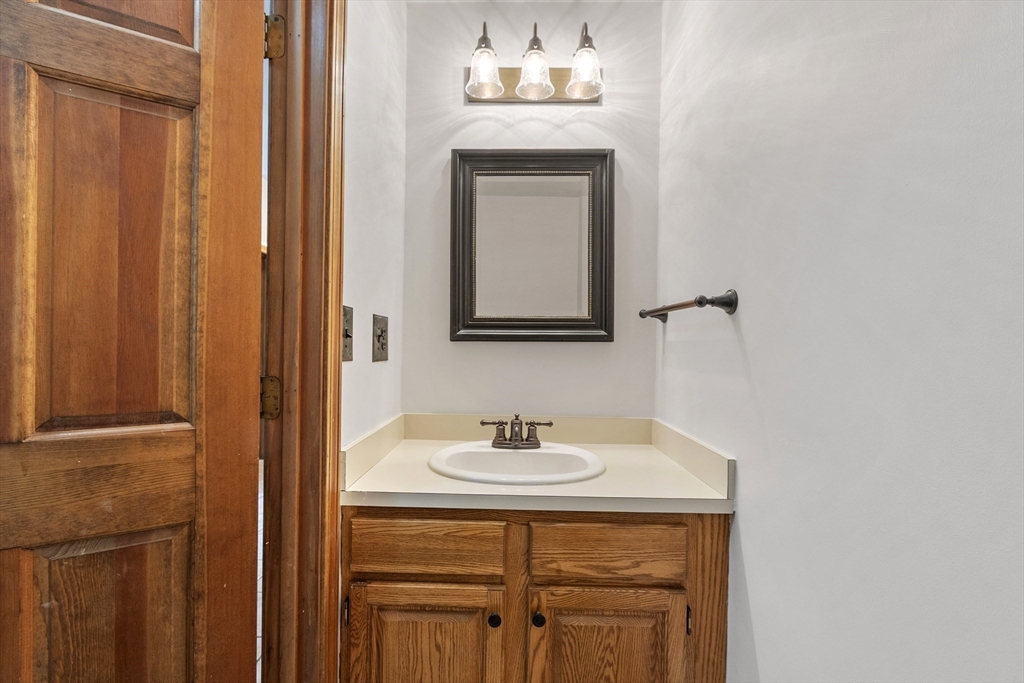 22 Old Hardwick Road Petersham, MA 01366 - Photo 9 of 42