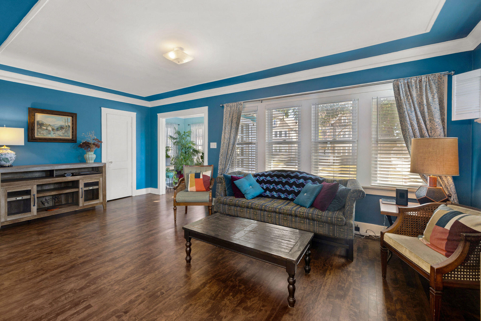 1201 North 46th Street Milwaukee, WI 53208 - Photo 2 of 25 Generous Living Room