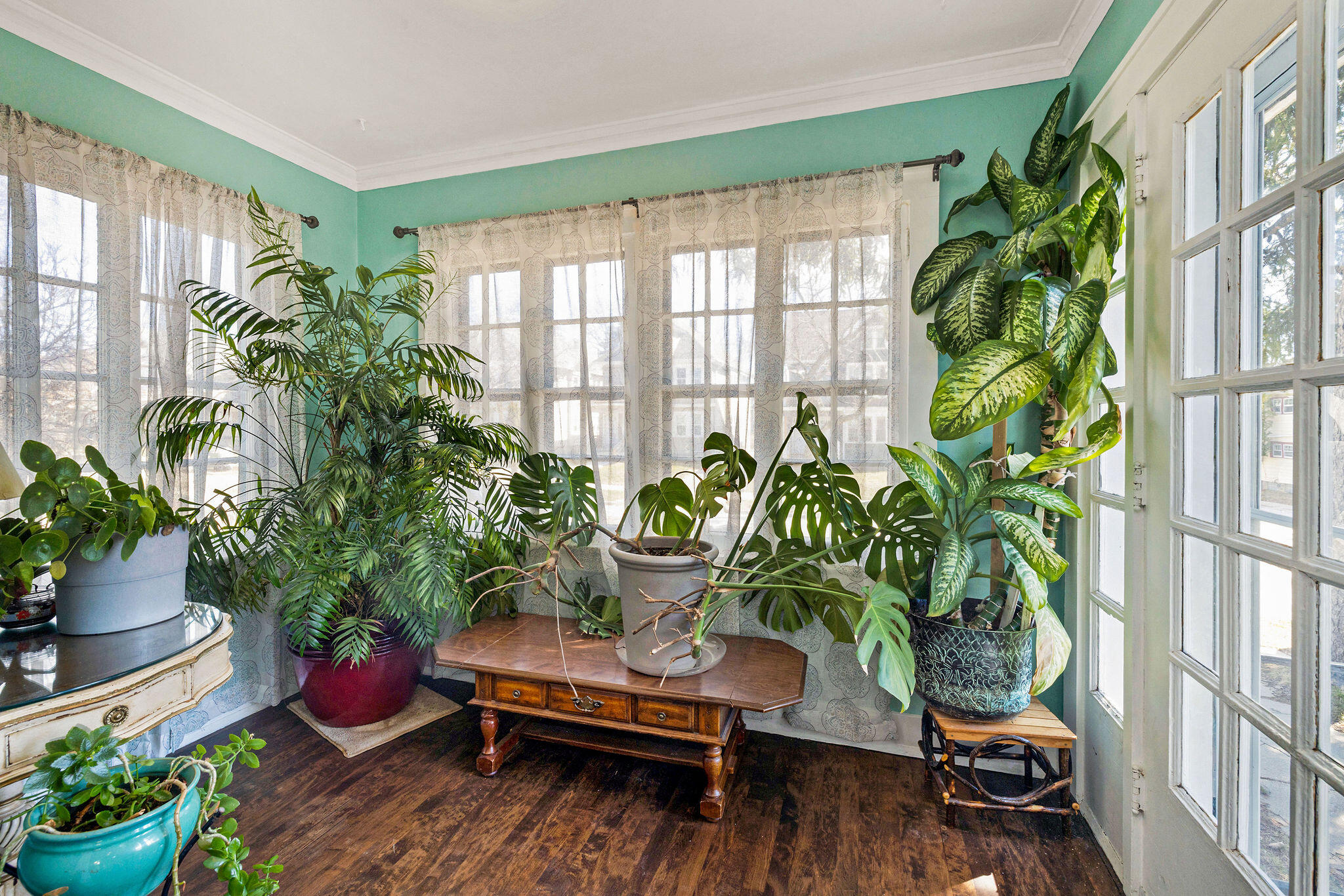 1201 North 46th Street Milwaukee, WI 53208 - Photo 5 of 25 Sunny Entry