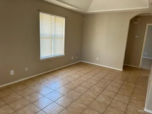 $825 | 1007 Cedarwood Drive, Rio Grande City, TX 78582