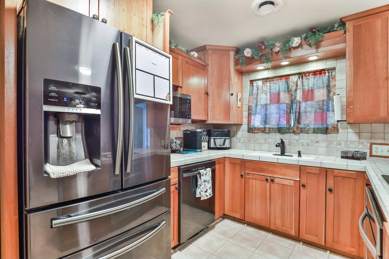 1609 Augusta Court Modesto, CA 95350 - Photo 13 of 33