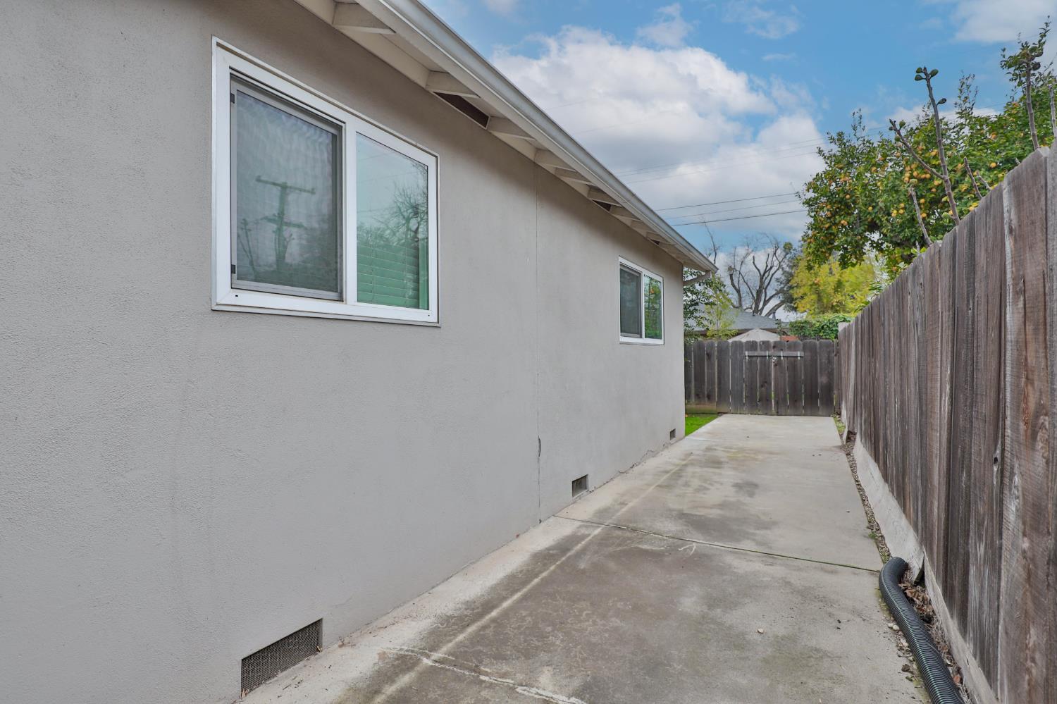 1609 Augusta Court Modesto, CA 95350 - Photo 24 of 33