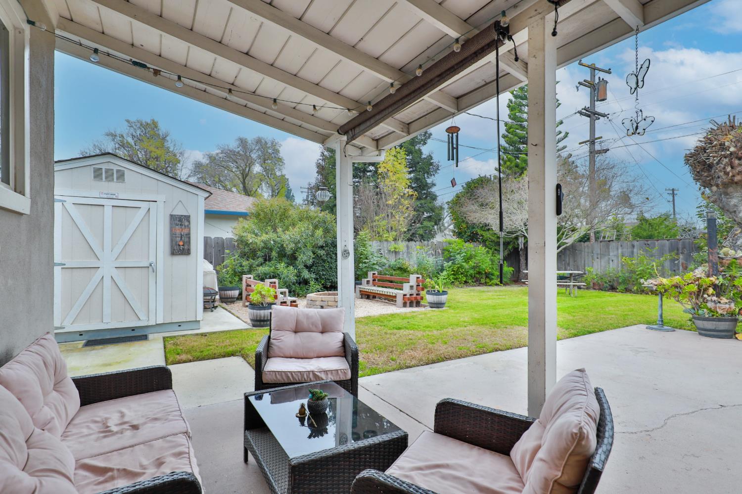 1609 Augusta Court Modesto, CA 95350 - Photo 4 of 33